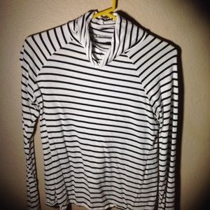 Black and white Turtleneck 🐢✨